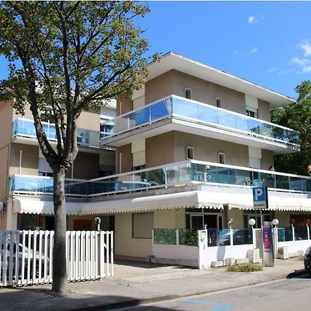 Hotel Laguna Лидо-ди-Езоло Экстерьер фото