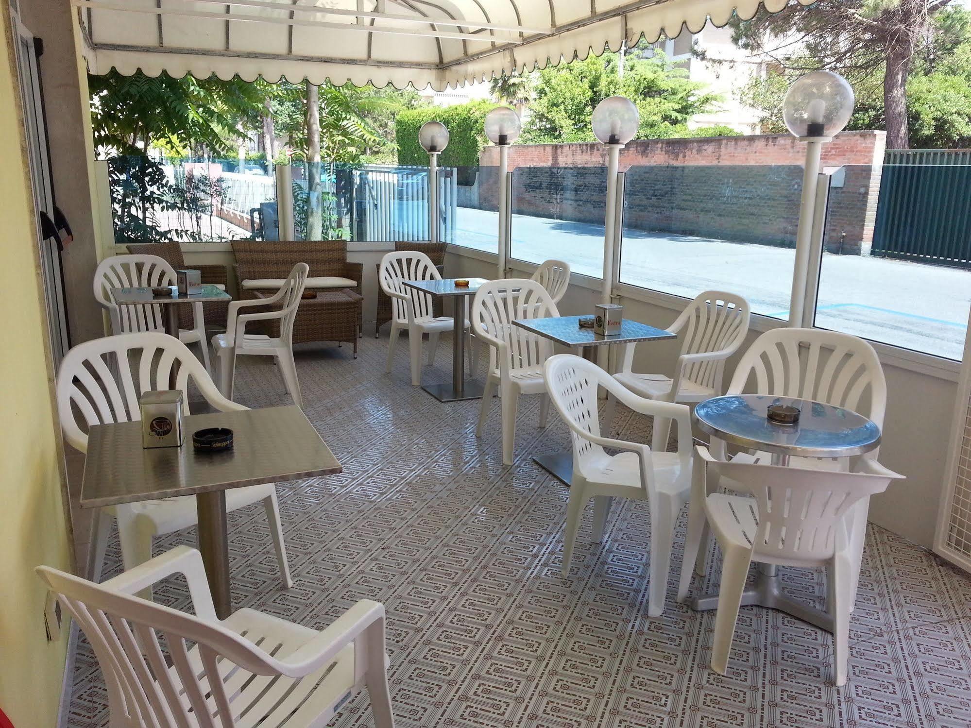 Hotel Laguna Лидо-ди-Езоло Экстерьер фото
